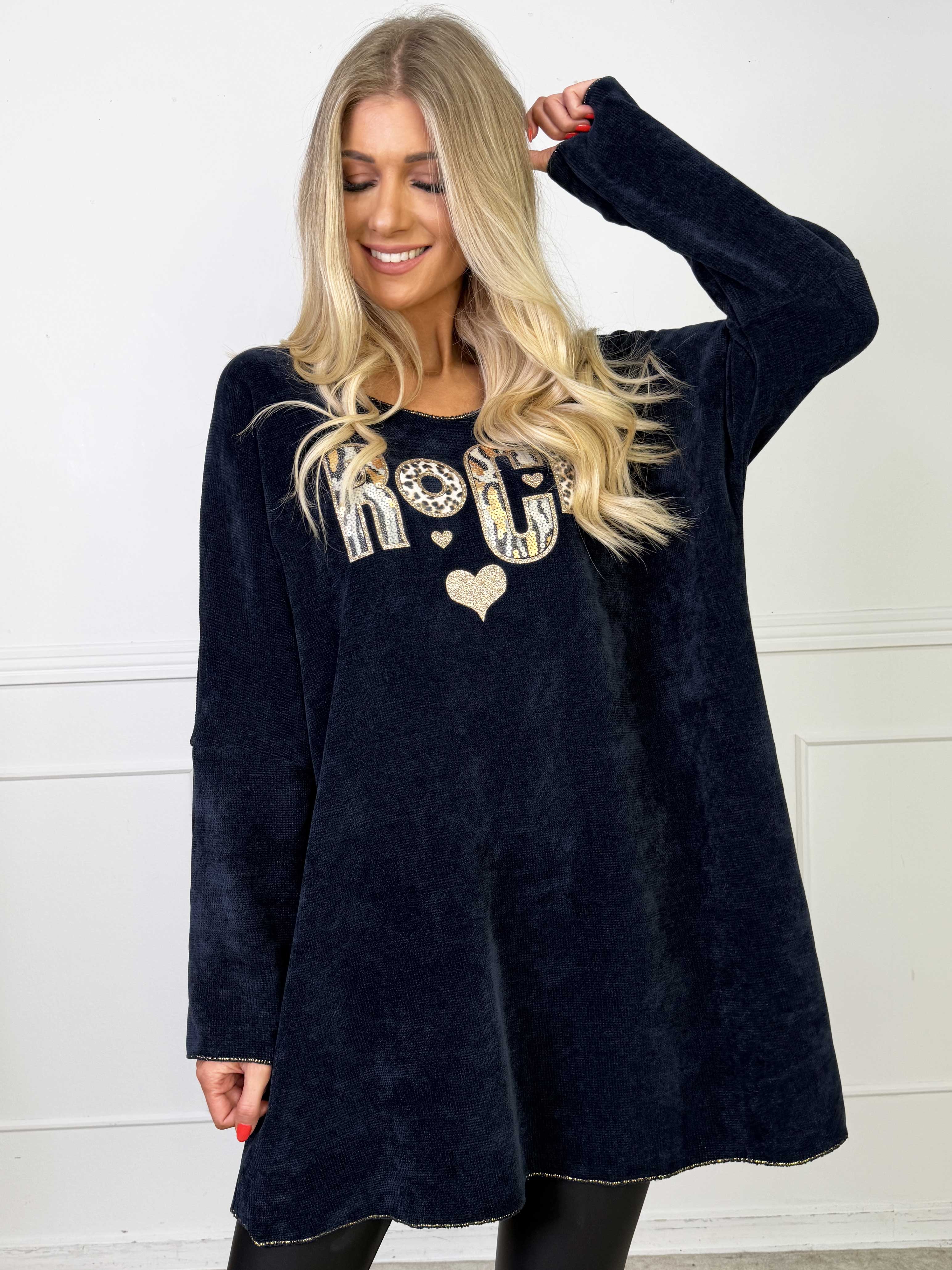 Rocka - Kort kjole i blød strik med motiv